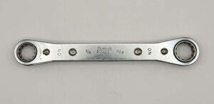 Snap-on R-2022 5/8 x 11/16 SAE 12-Point Double Box Ratcheting Wrench USA Vintage